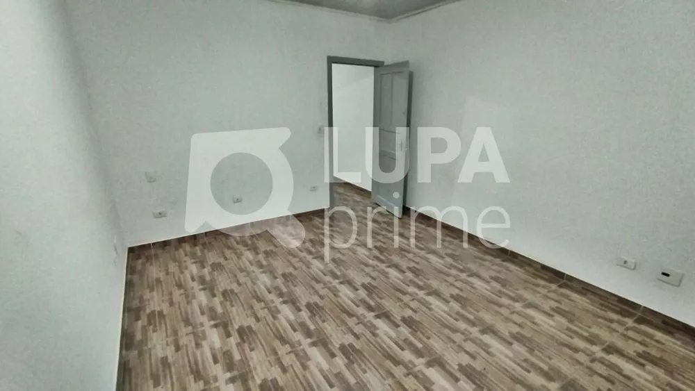 Casa para alugar com 2 quartos, 320m² - Foto 4