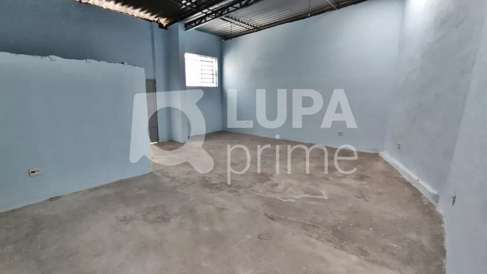 Casa para alugar com 2 quartos, 320m² - Foto 14