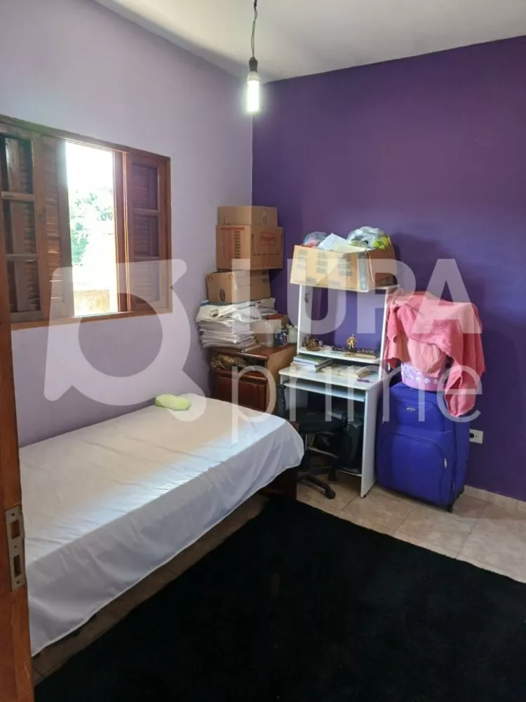 Casa à venda com 2 quartos, 115m² - Foto 1