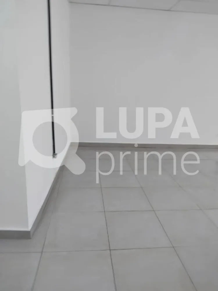 Box-Garagem, 100 m² - Foto 1