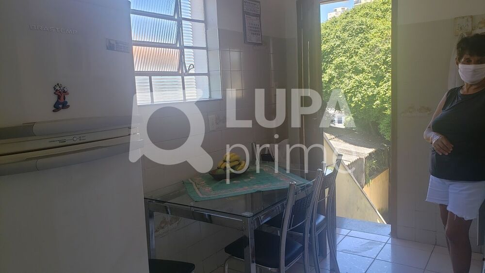 Casa à venda com 11 quartos, 860m² - Foto 1