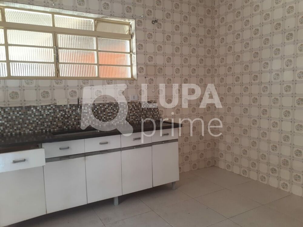 Casa para alugar com 3 quartos, 200m² - Foto 7