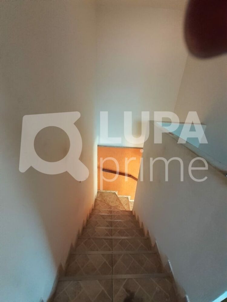 Casa para alugar com 3 quartos, 200m² - Foto 14