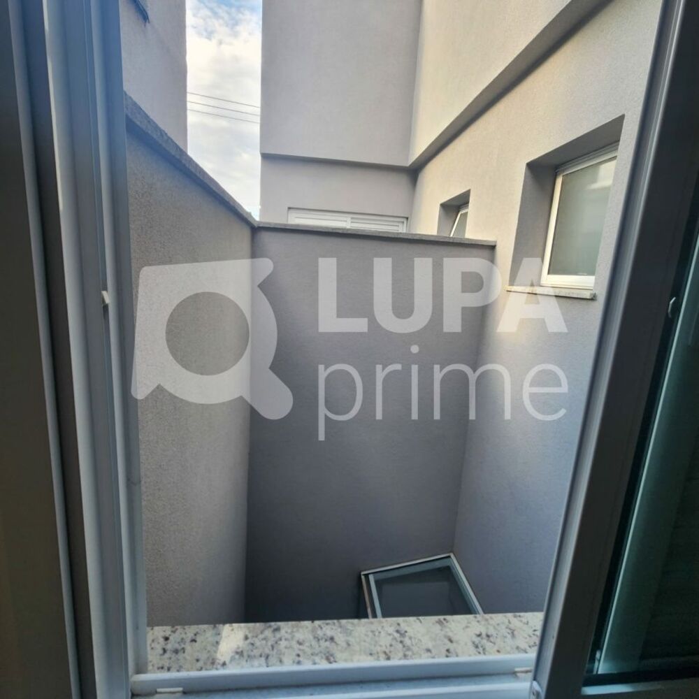 Casa para alugar com 2 quartos, 80m² - Foto 12