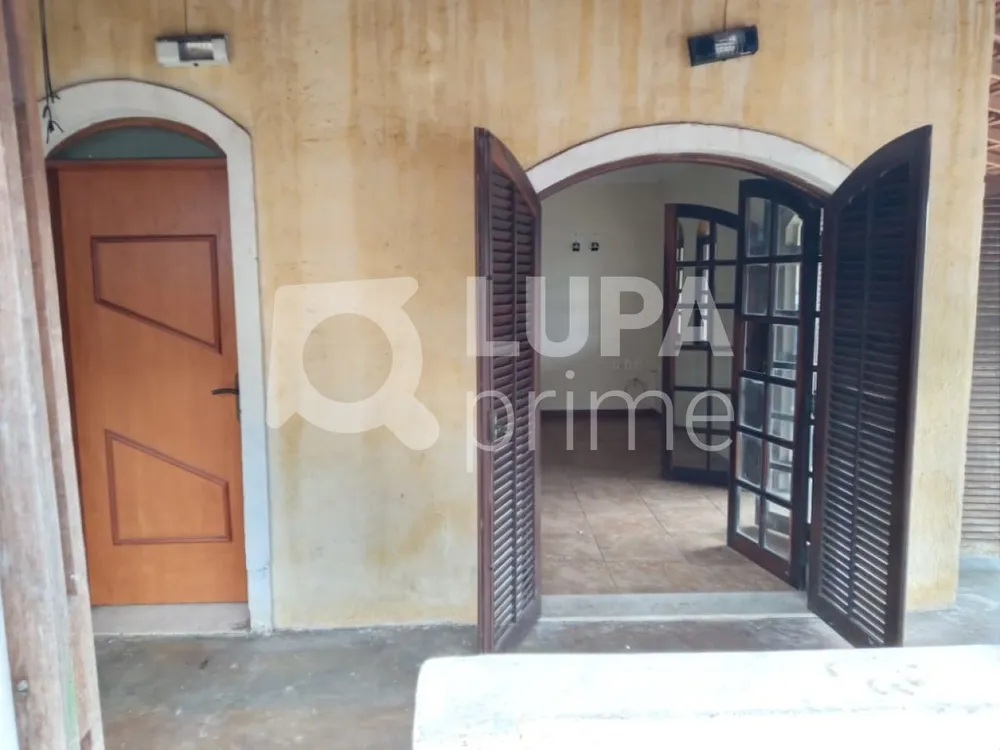 Casa, 3 quartos, 240 m² - Foto 2