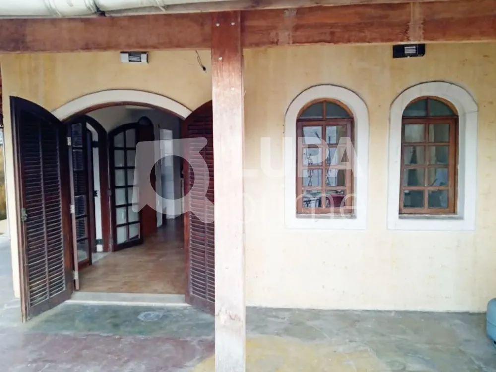 Casa, 3 quartos, 240 m² - Foto 8