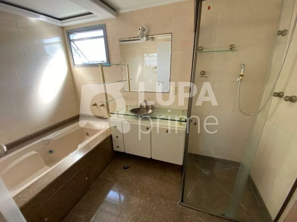 Apartamento à venda com 3 quartos, 157m² - Foto 10