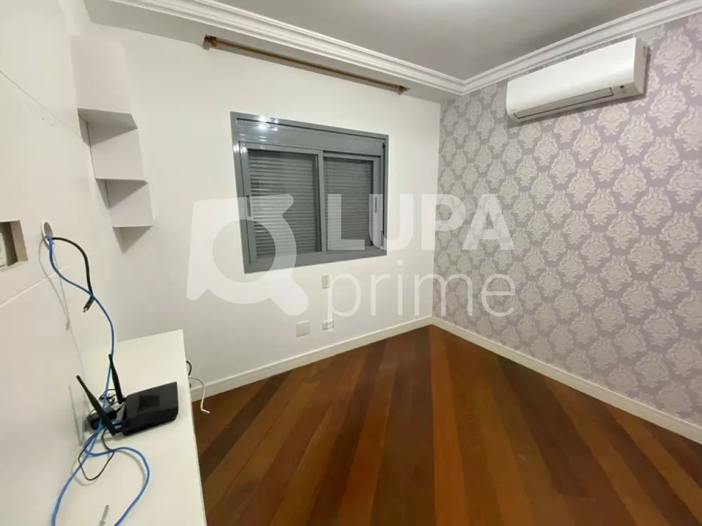 Apartamento à venda com 3 quartos, 157m² - Foto 7