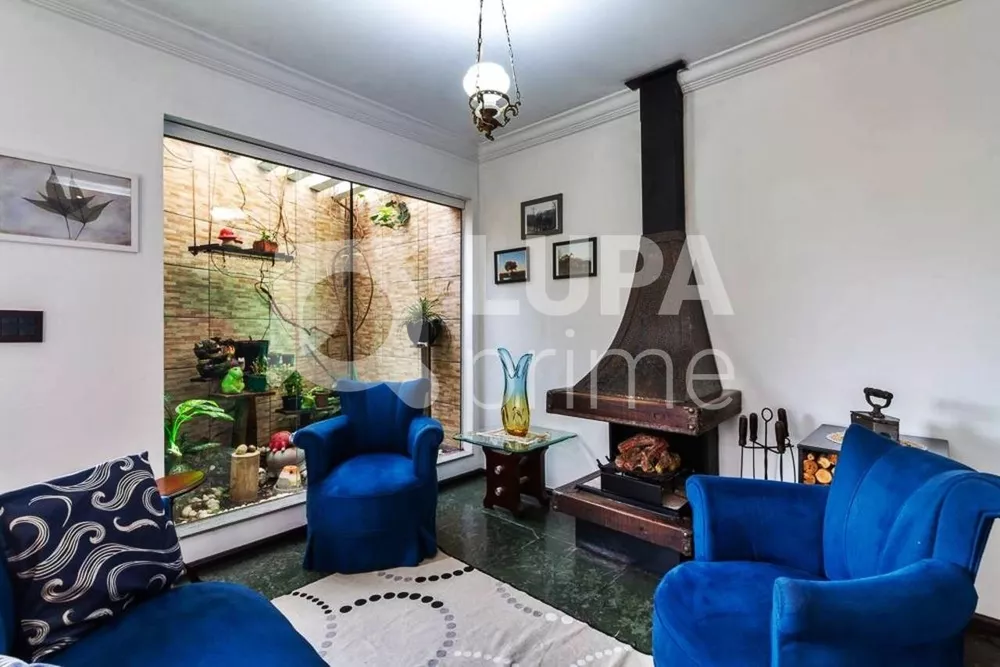 Casa à venda com 3 quartos, 206m² - Foto 1