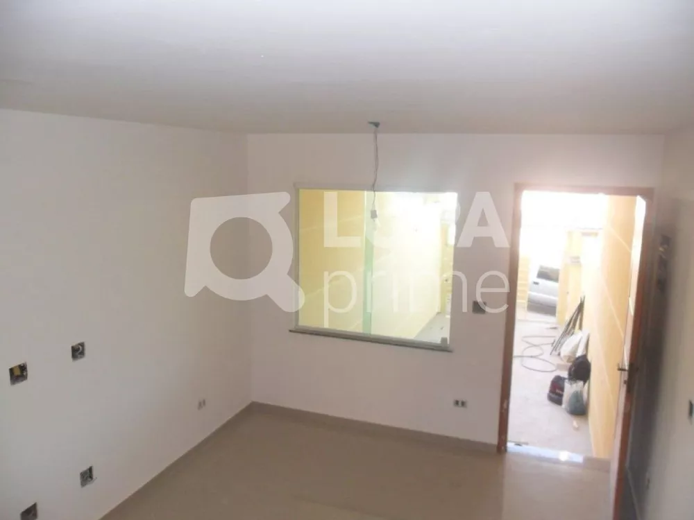 Casa à venda com 3 quartos, 90m² - Foto 2