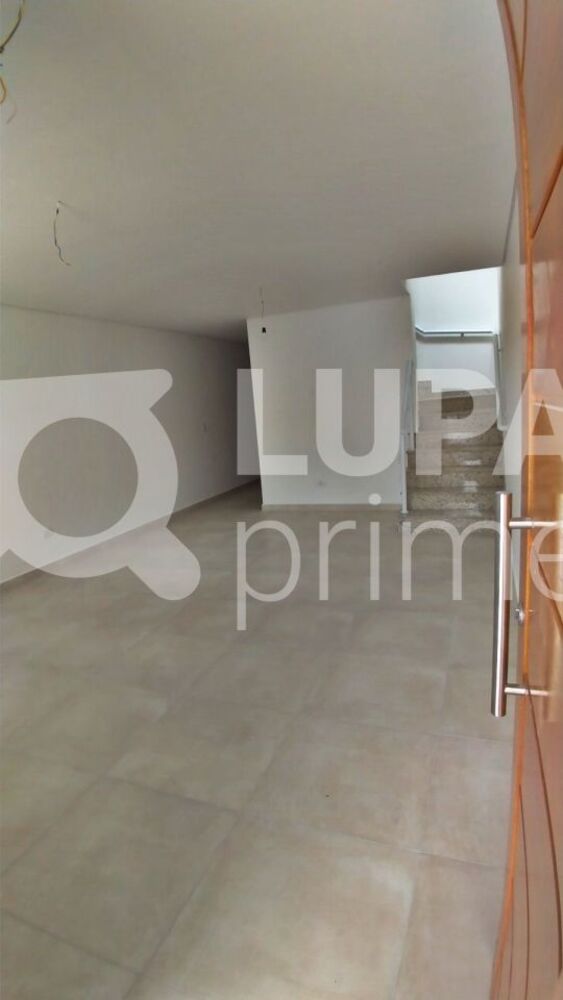 Casa à venda com 3 quartos, 150m² - Foto 2