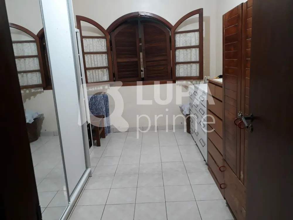 Casa, 3 quartos, 246 m² - Foto 11