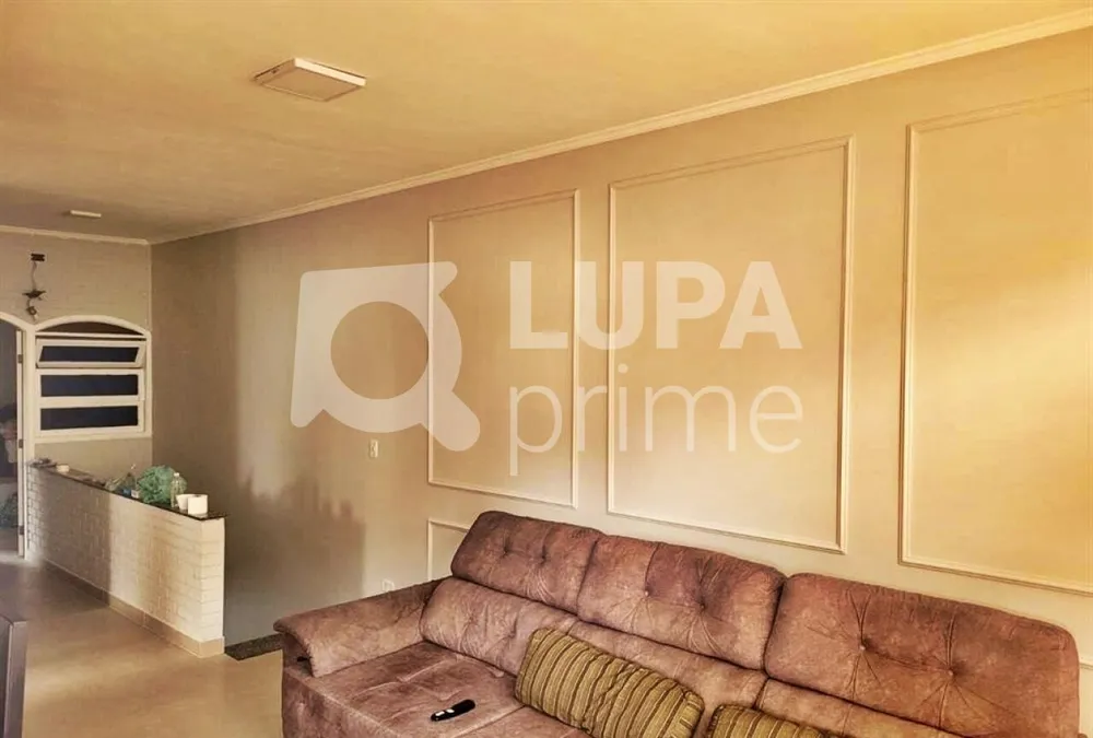 Casa, 3 quartos, 191 m² - Foto 1