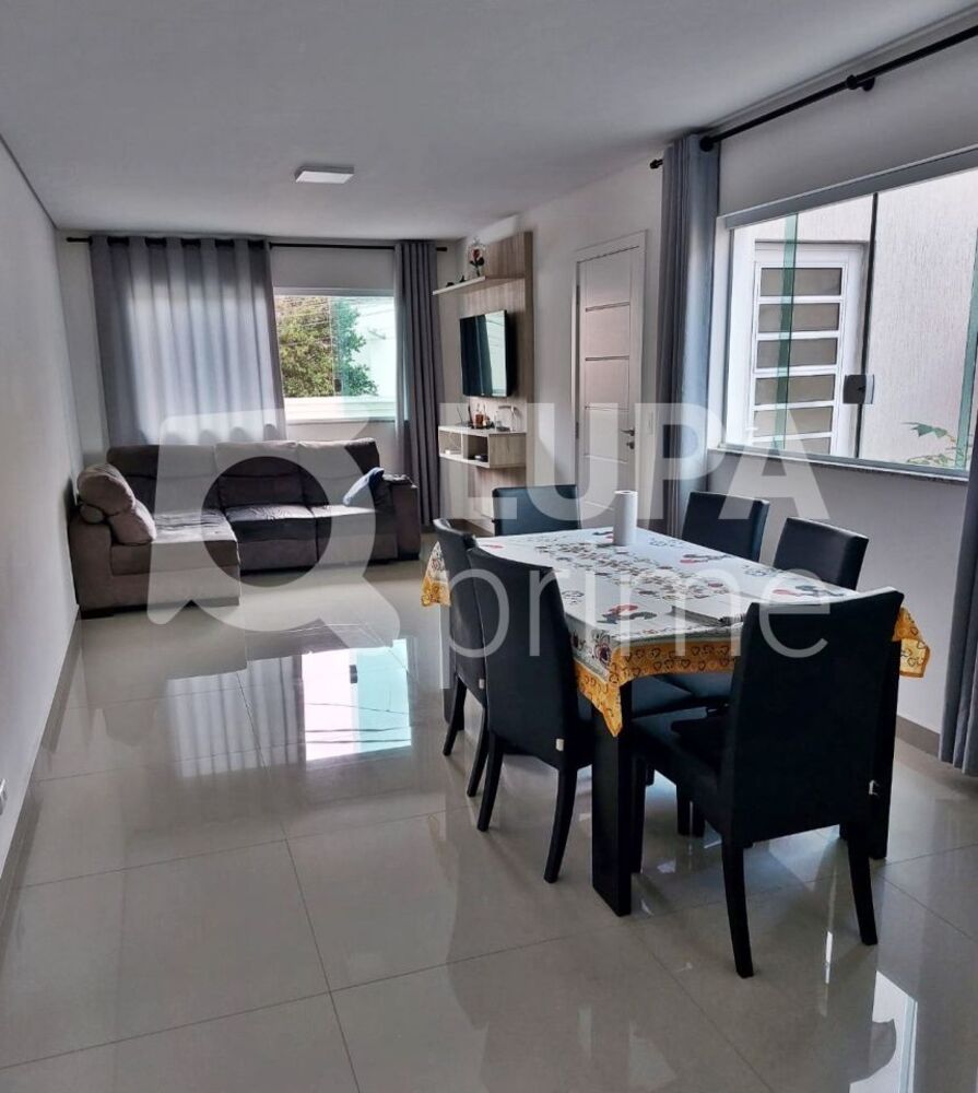 Casa à venda com 3 quartos, 188m² - Foto 1