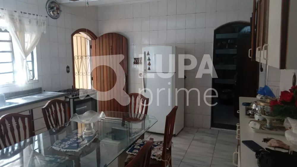 Casa à venda com 3 quartos, 147m² - Foto 4