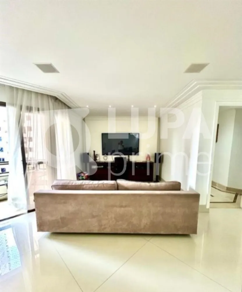 Apartamento, 3 quartos, 160 m² - Foto 2