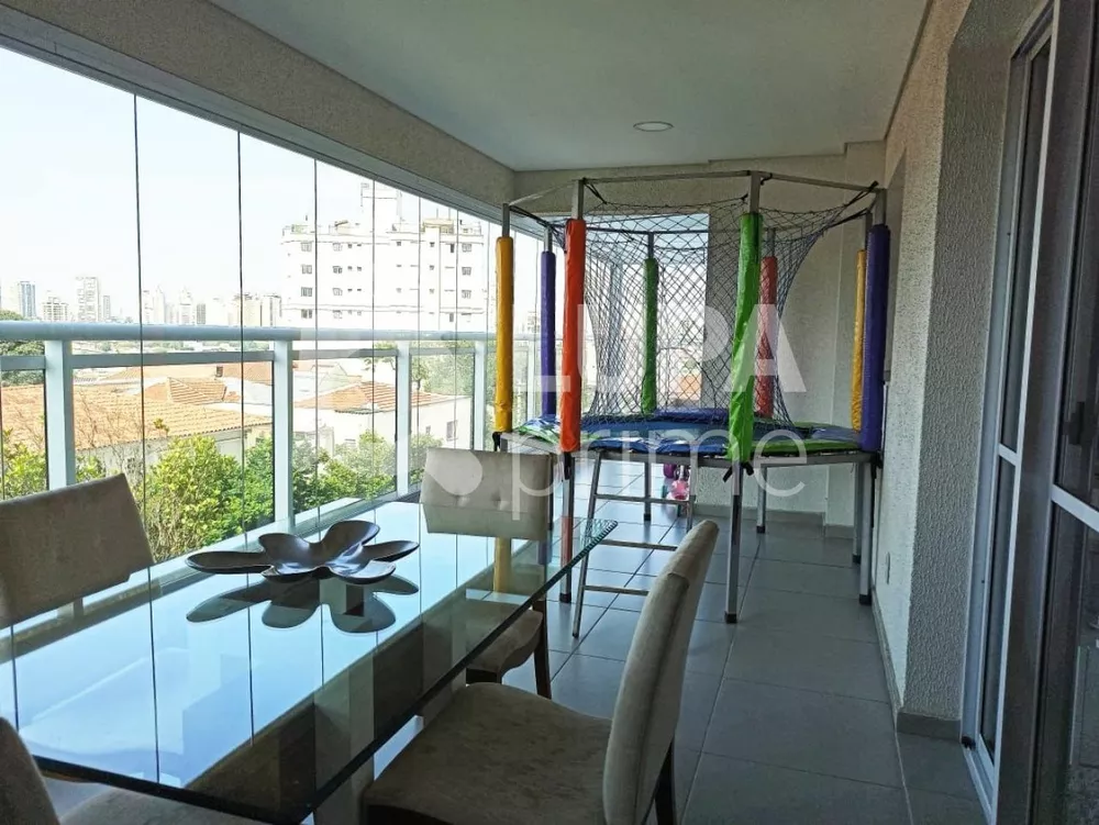 Apartamento à venda com 3 quartos, 158m² - Foto 2