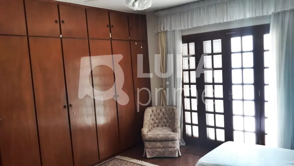 Casa à venda com 3 quartos, 108m² - Foto 5