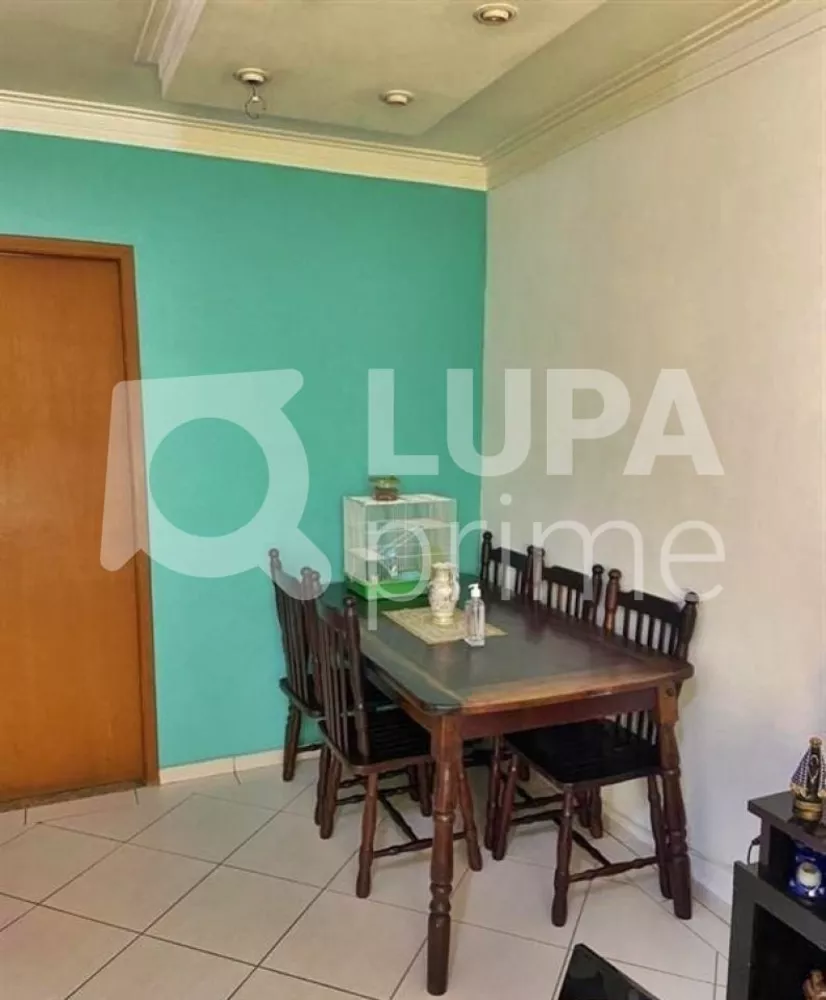 Casa à venda com 3 quartos, 110m² - Foto 4