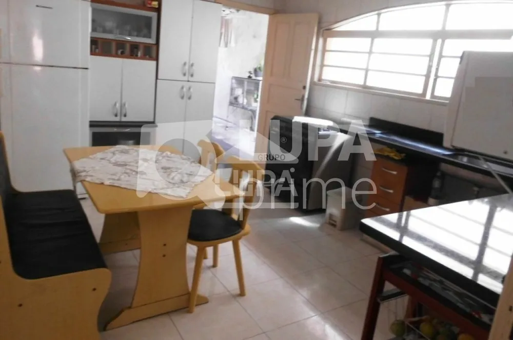 Casa, 3 quartos, 190 m² - Foto 2