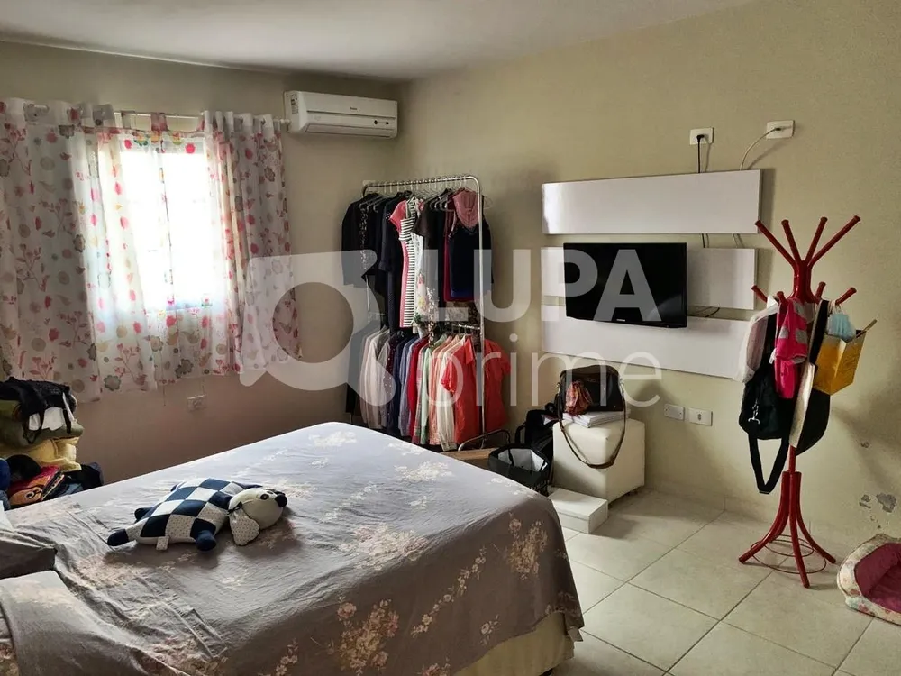 Casa, 4 quartos, 158 m² - Foto 2