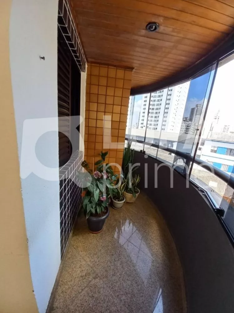 Apartamento à venda com 3 quartos, 95m² - Foto 2