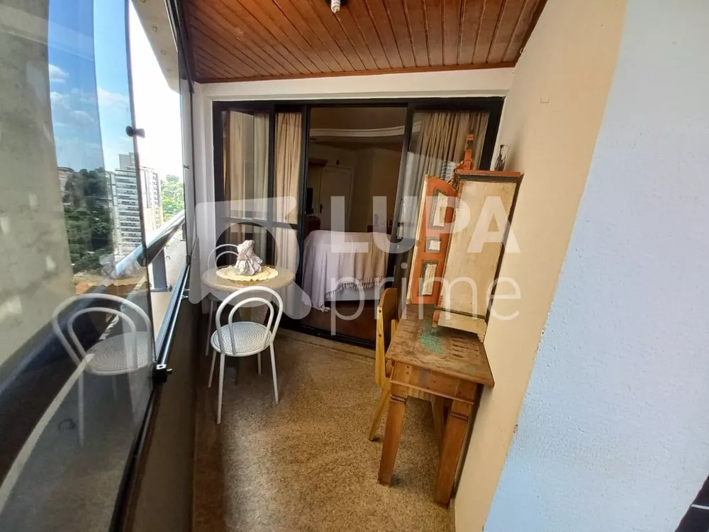 Apartamento à venda com 3 quartos, 95m² - Foto 1