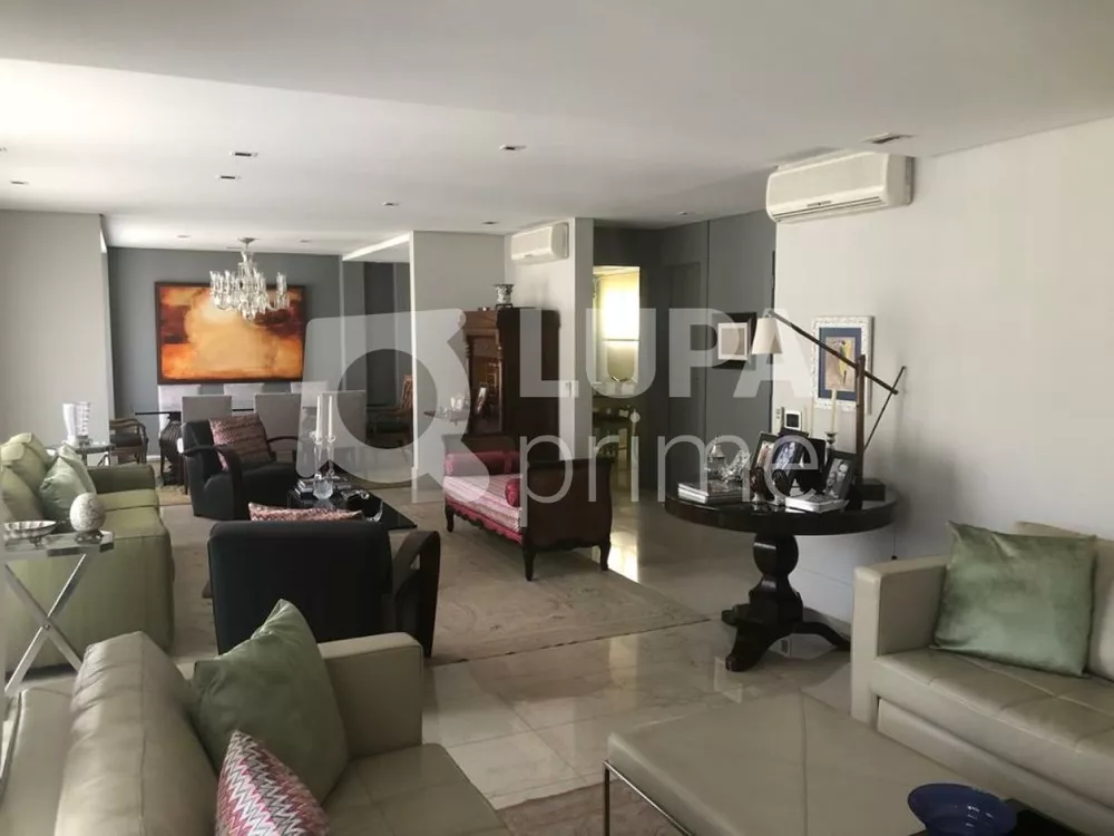 Apartamento à venda com 3 quartos, 400m² - Foto 2