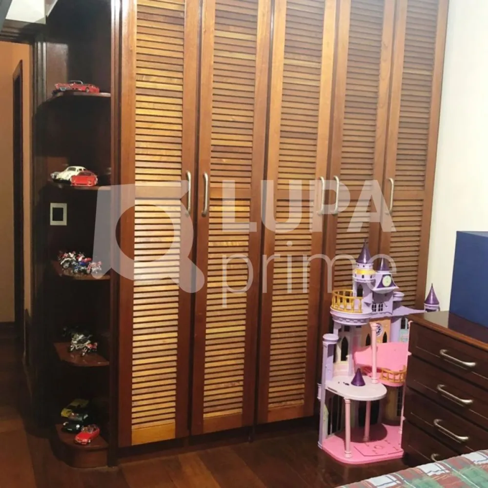 Casa, 4 quartos, 340 m² - Foto 10