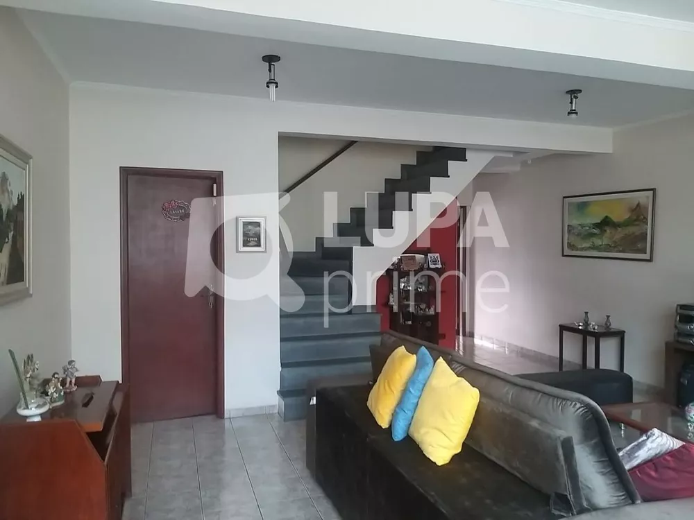 Casa à venda com 4 quartos, 300m² - Foto 3