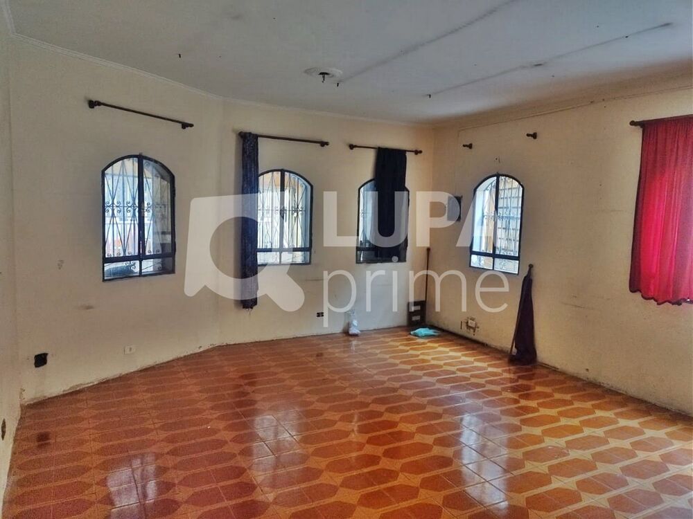 Casa, 4 quartos, 188 m² - Foto 1