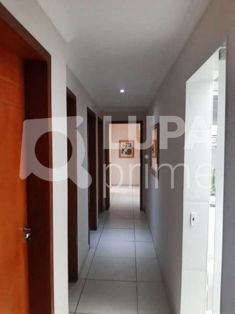 Casa, 5 quartos, 360 m² - Foto 2