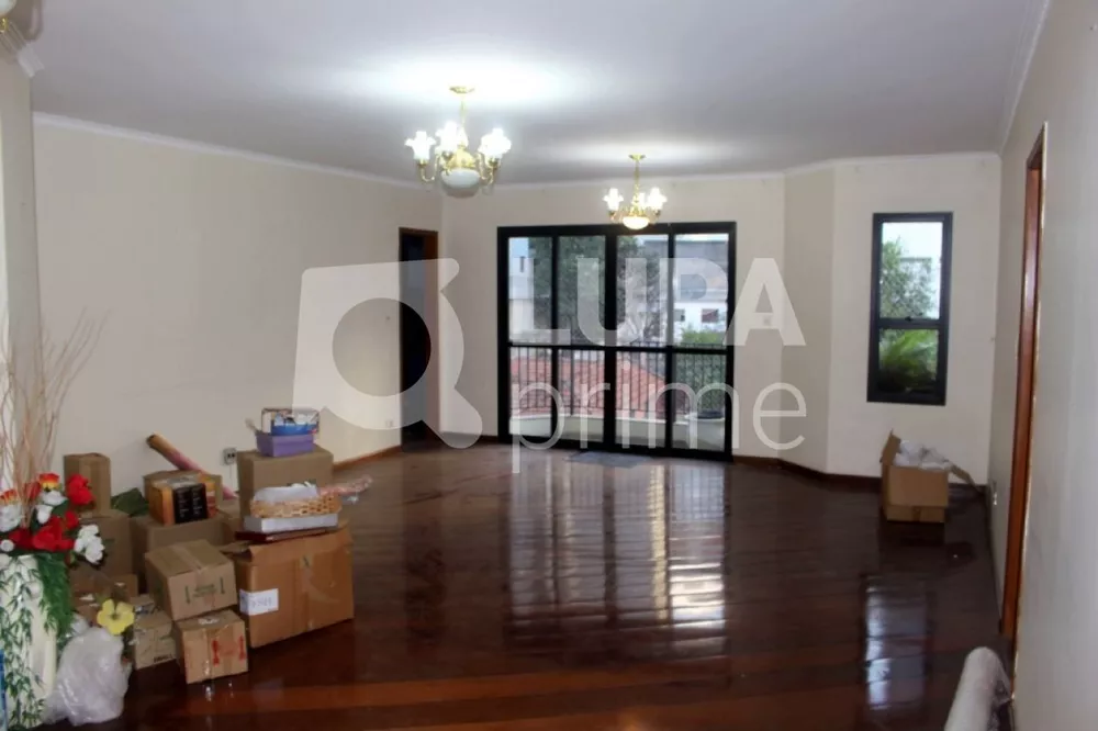 Apartamento à venda com 3 quartos, 117m² - Foto 1