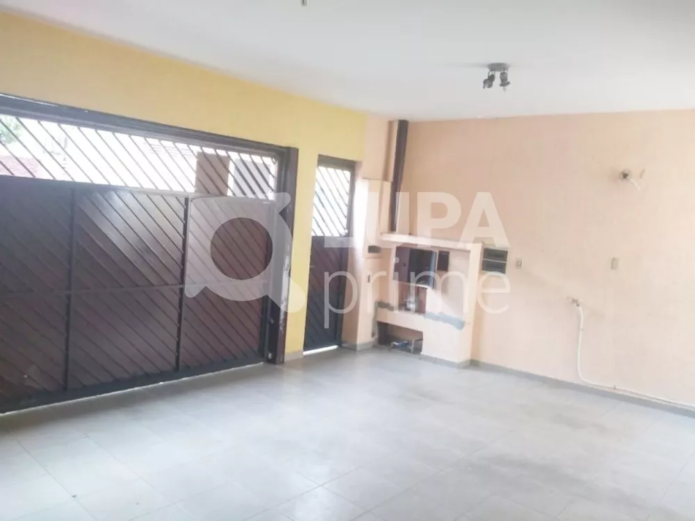 Casa à venda com 4 quartos, 140m² - Foto 2