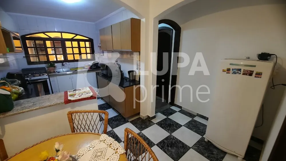 Casa, 3 quartos, 190 m² - Foto 2