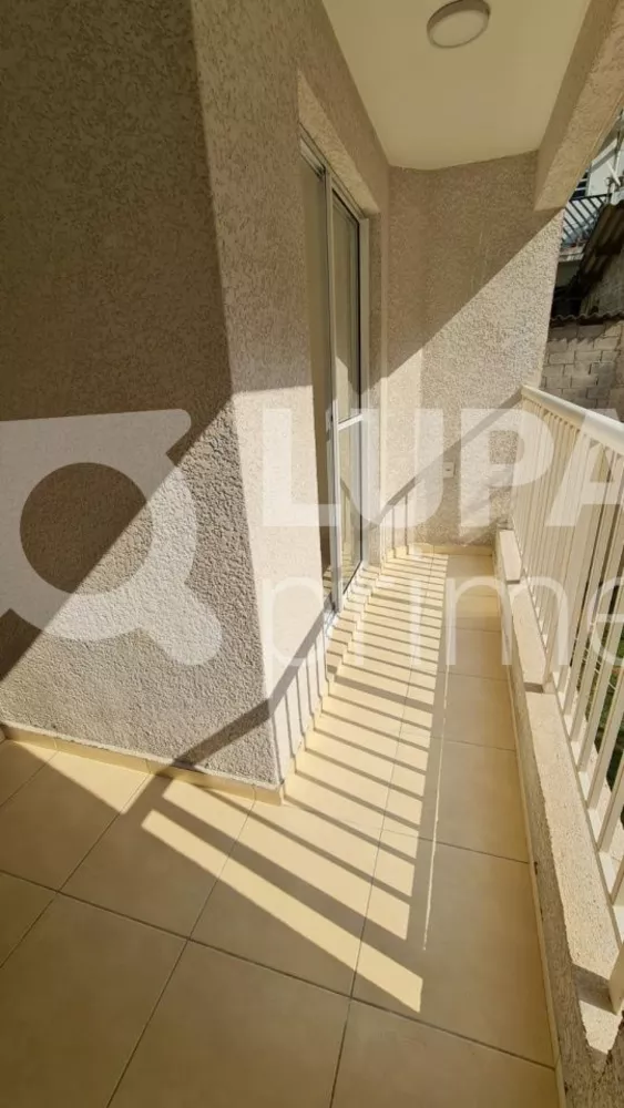 Apartamento à venda com 2 quartos, 42m² - Foto 4