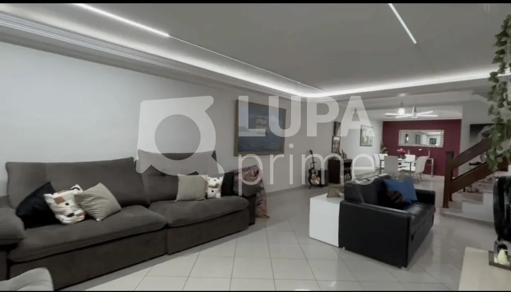 Casa, 3 quartos, 375 m² - Foto 4