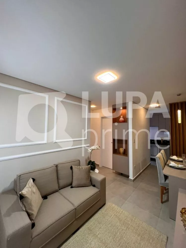 Apartamento à venda com 2 quartos, 42m² - Foto 2