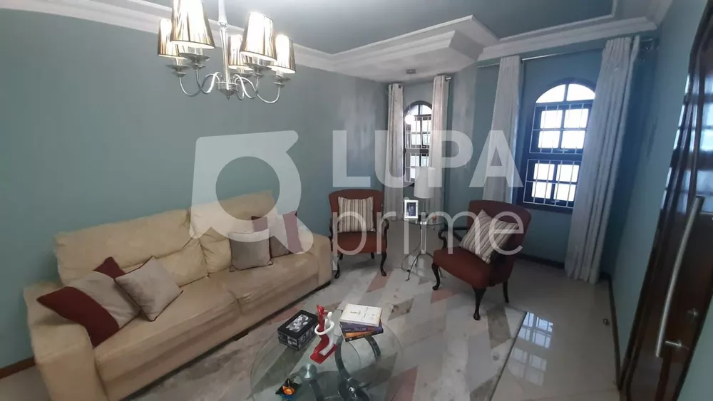 Casa à venda com 3 quartos, 127m² - Foto 1