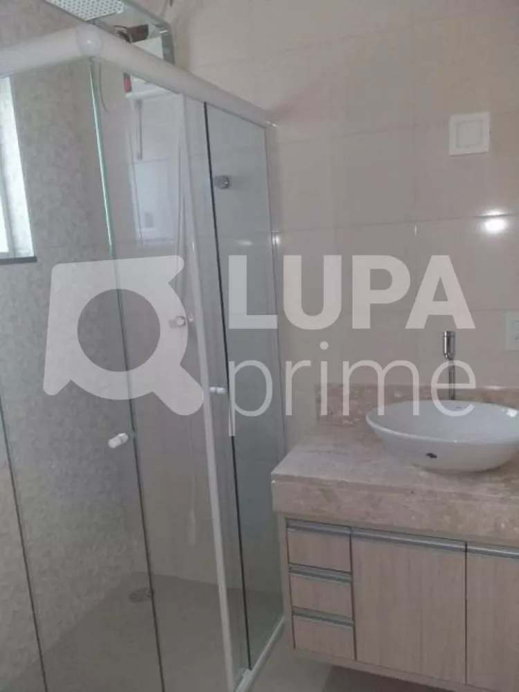 Casa à venda com 3 quartos, 180m² - Foto 9