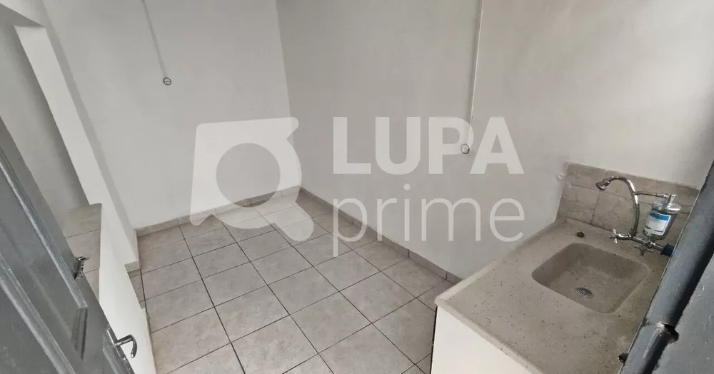 Casa para alugar com 1 quarto, 28m² - Foto 3