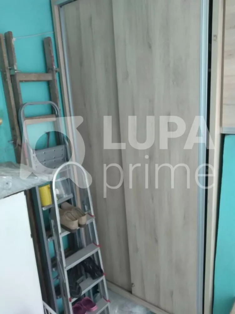 Casa à venda com 2 quartos, 70m² - Foto 13