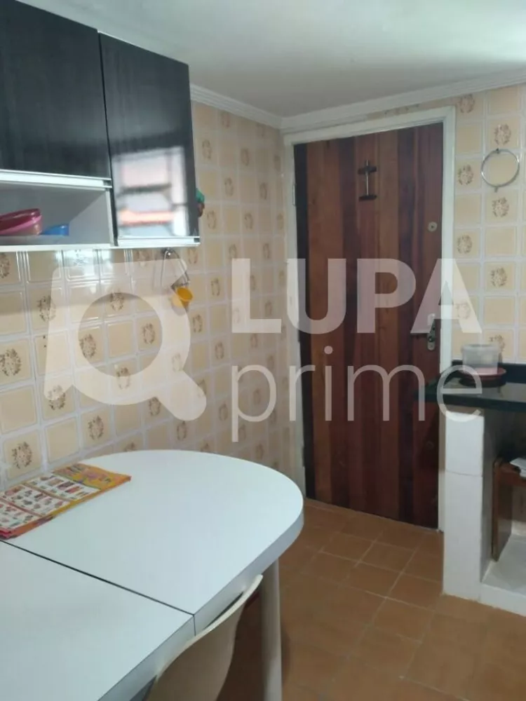 Casa à venda com 2 quartos, 70m² - Foto 8