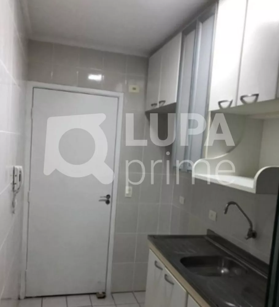 Apartamento à venda com 3 quartos, 56m² - Foto 2