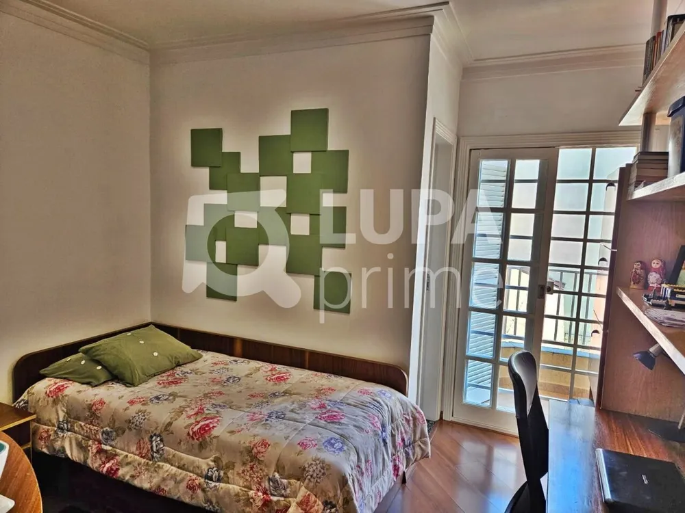 Casa, 3 quartos, 323 m² - Foto 1