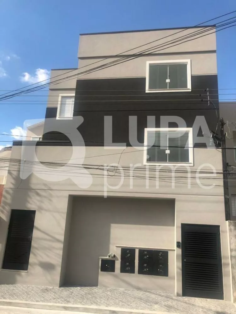 Apartamento à venda com 1 quarto, 32m² - Foto 1