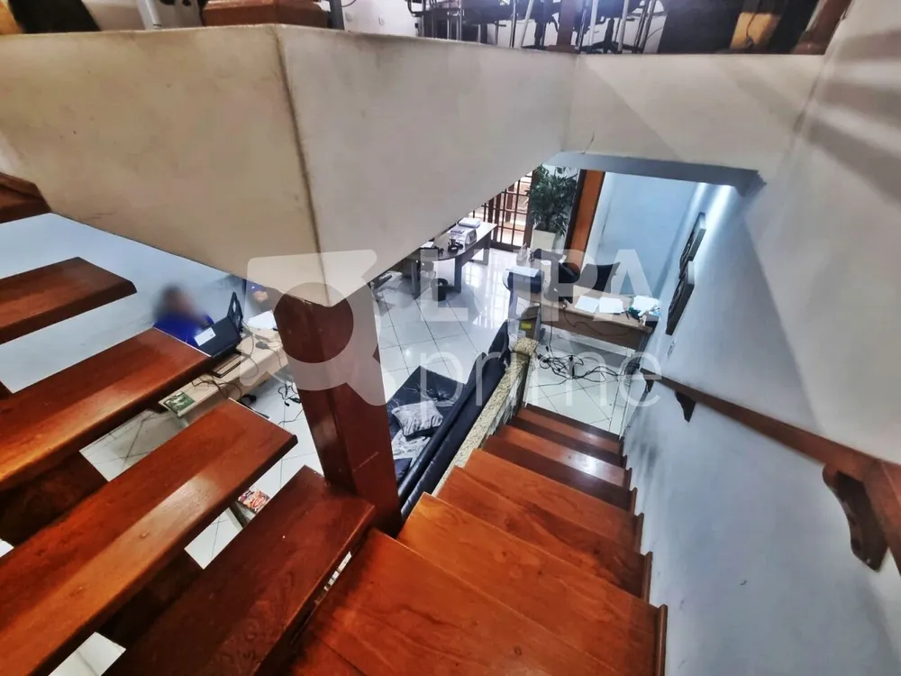 Casa, 4 quartos, 230 m² - Foto 12