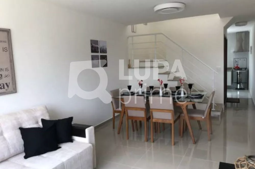 Casa à venda com 3 quartos, 112m² - Foto 2