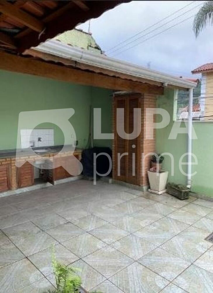 Casa à venda com 3 quartos, 170m² - Foto 1