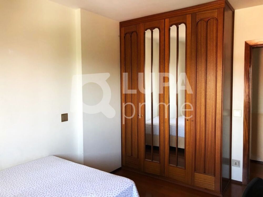 Apartamento à venda com 3 quartos, 125m² - Foto 7